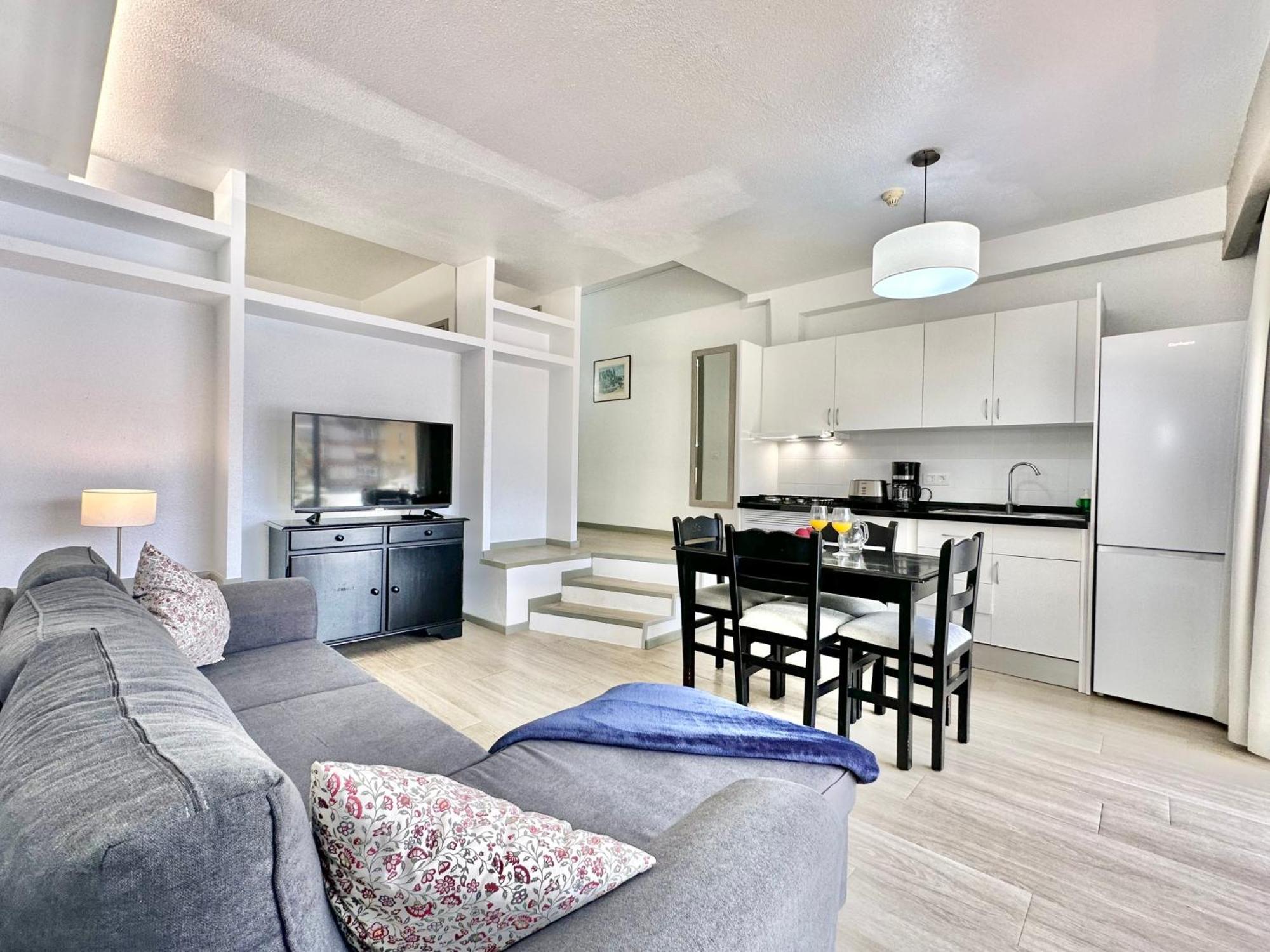 Pool Views Terrace Apartment Los Cristianos  Ngoại thất bức ảnh