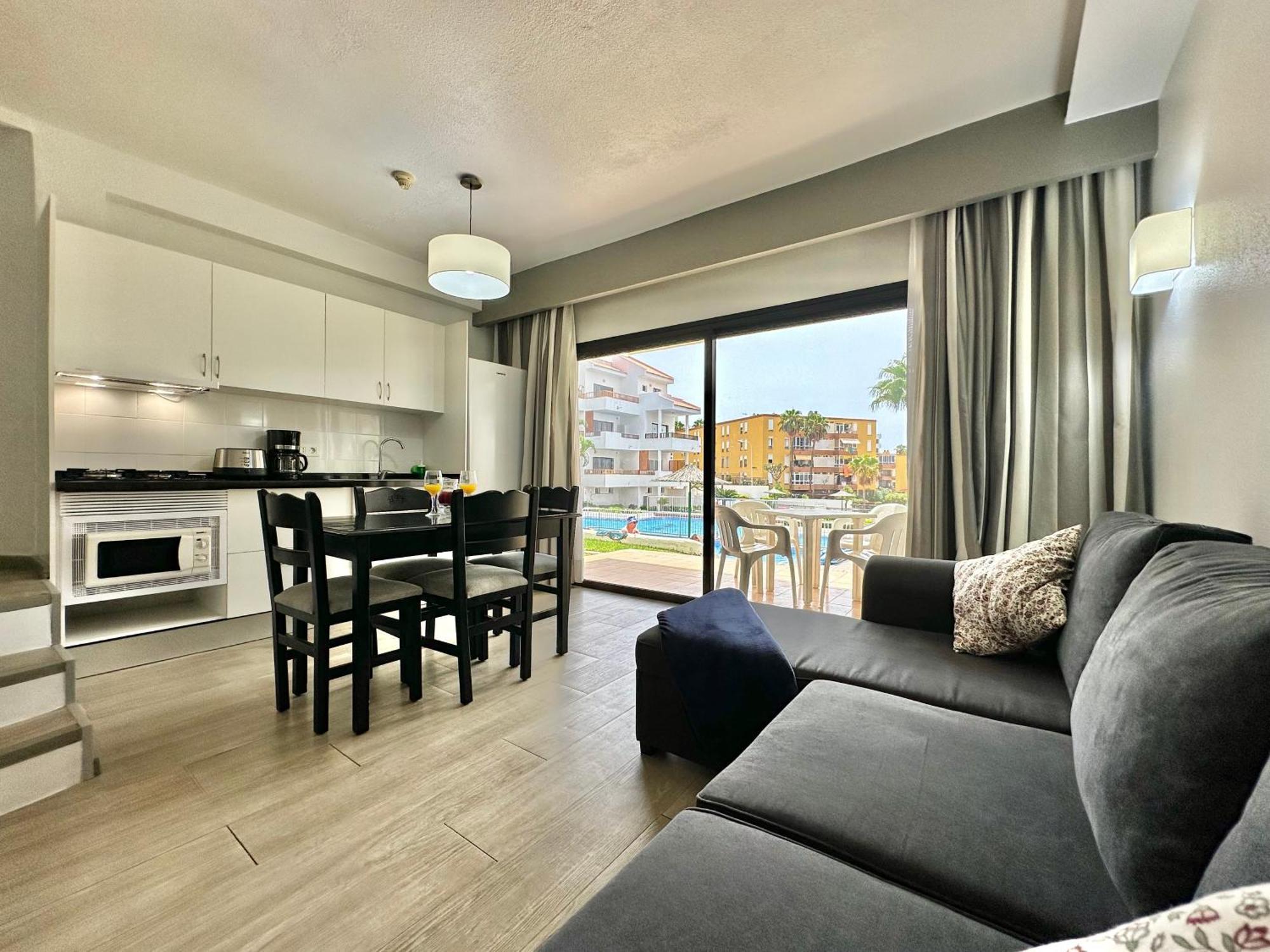 Pool Views Terrace Apartment Los Cristianos  Ngoại thất bức ảnh