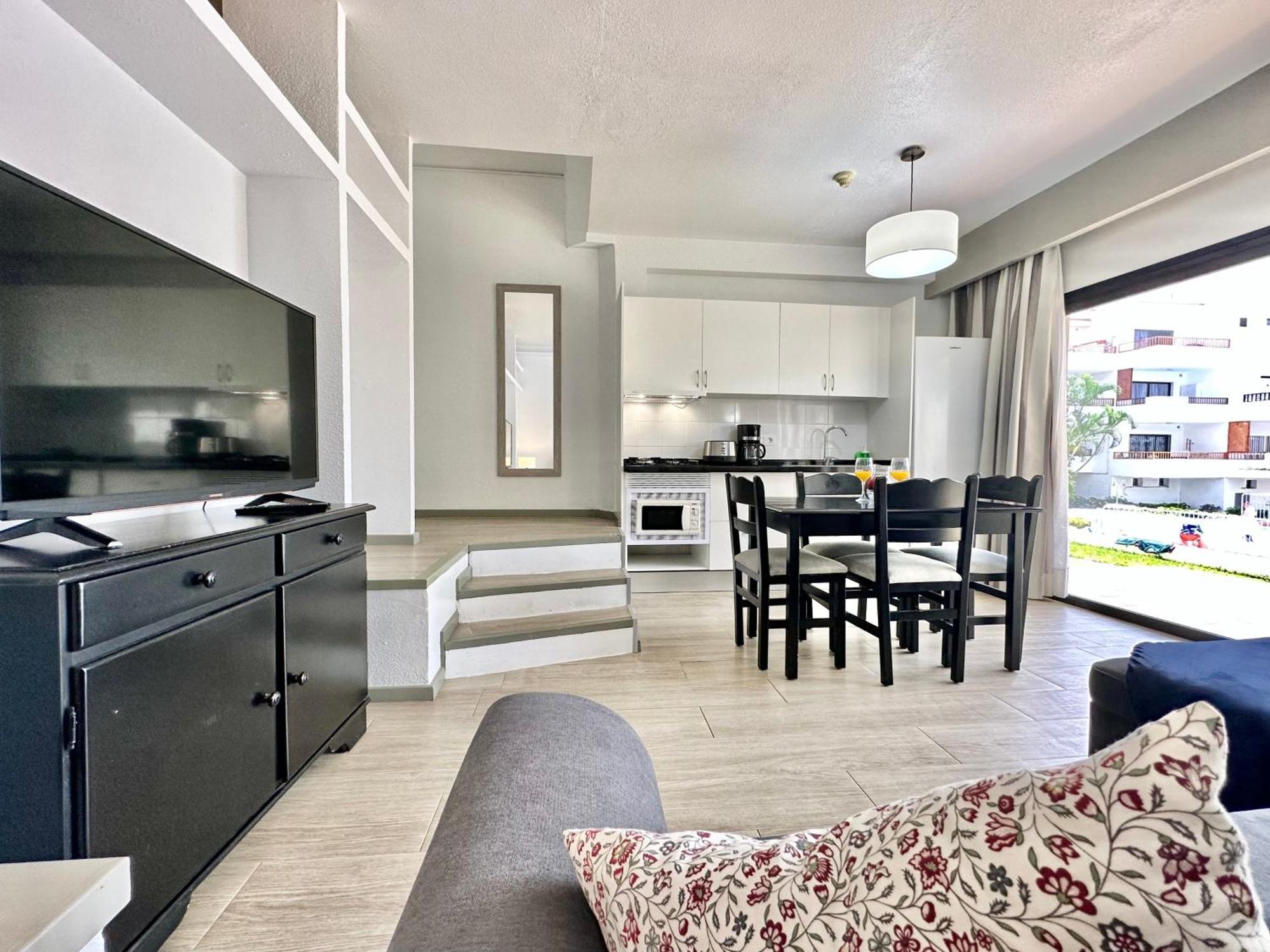 Pool Views Terrace Apartment Los Cristianos  Ngoại thất bức ảnh