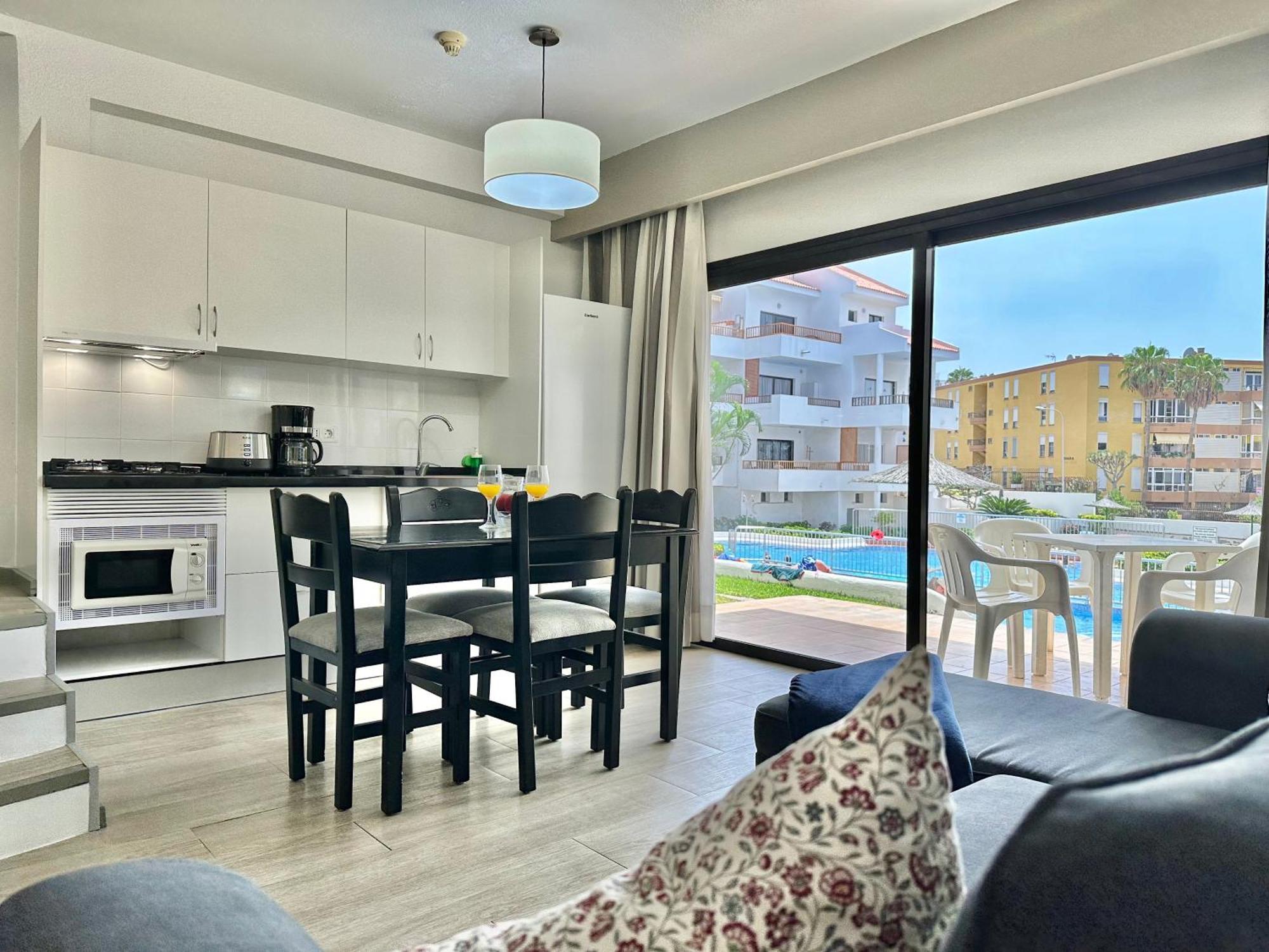 Pool Views Terrace Apartment Los Cristianos  Ngoại thất bức ảnh
