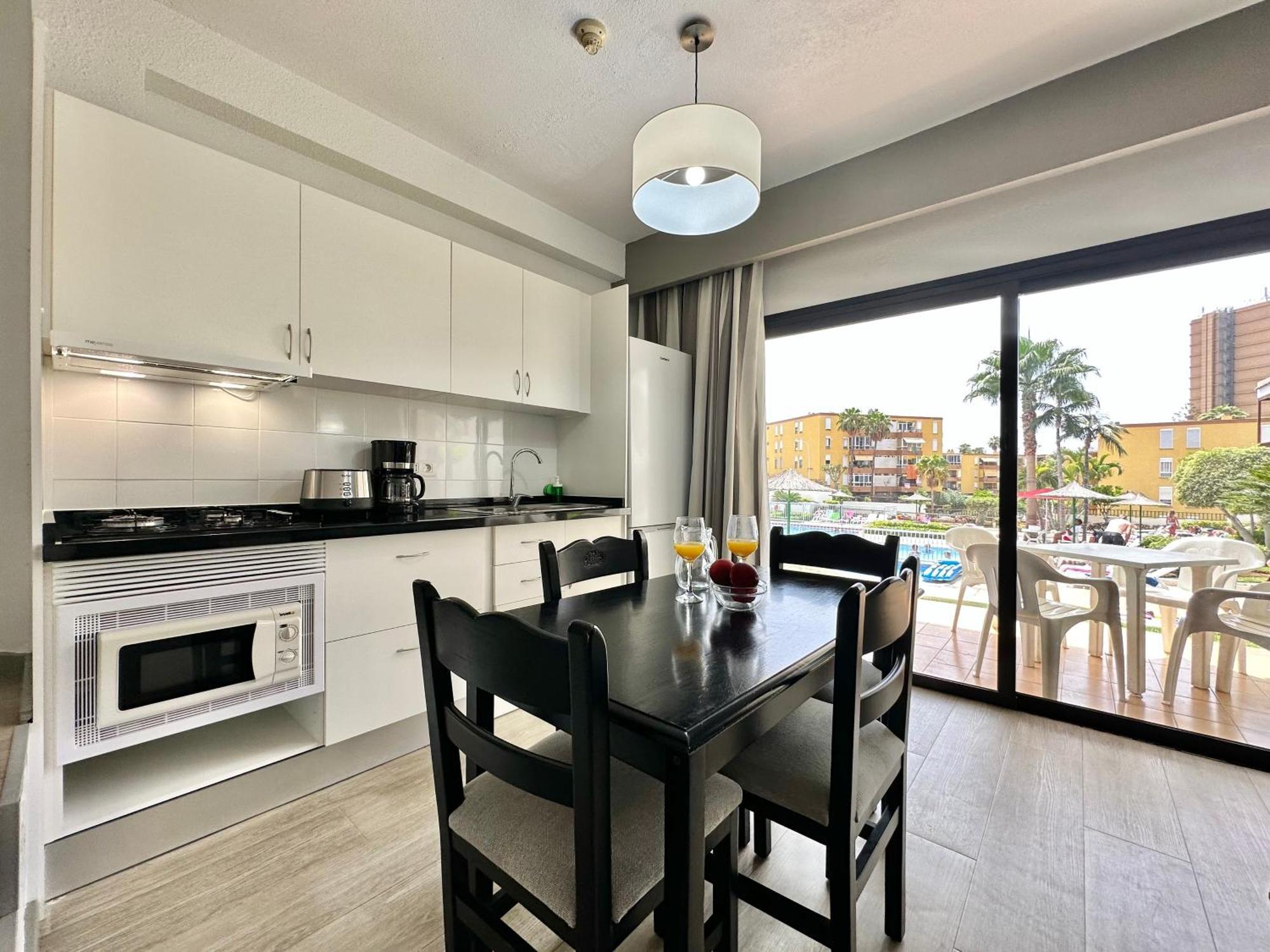 Pool Views Terrace Apartment Los Cristianos  Ngoại thất bức ảnh