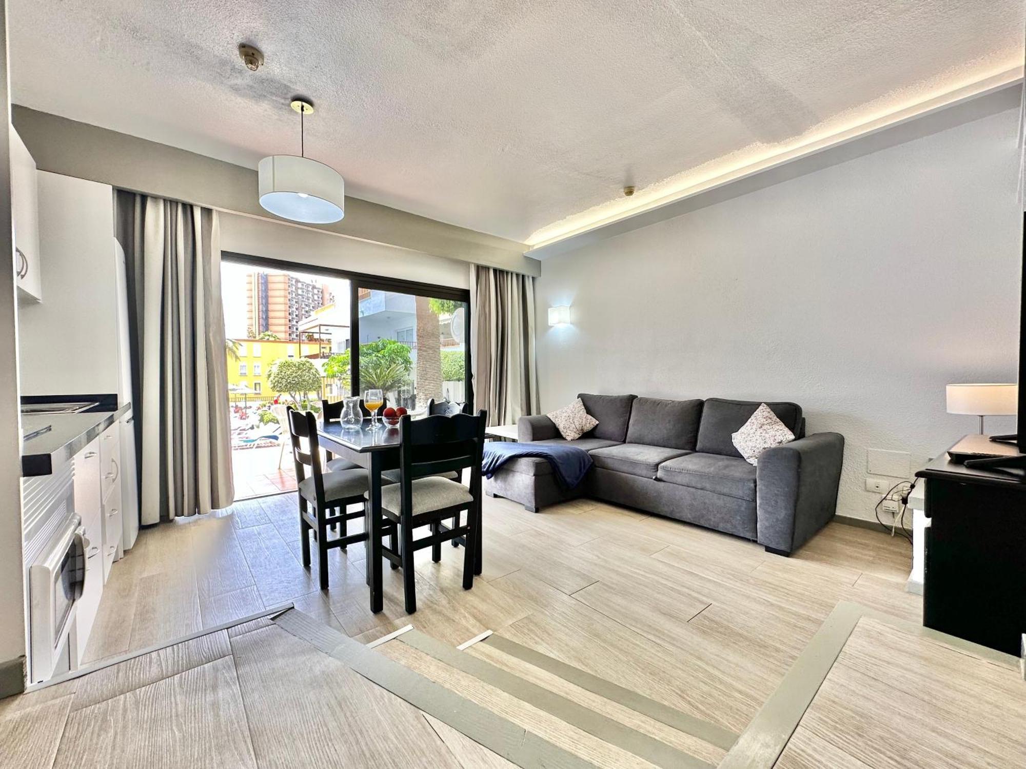 Pool Views Terrace Apartment Los Cristianos  Ngoại thất bức ảnh
